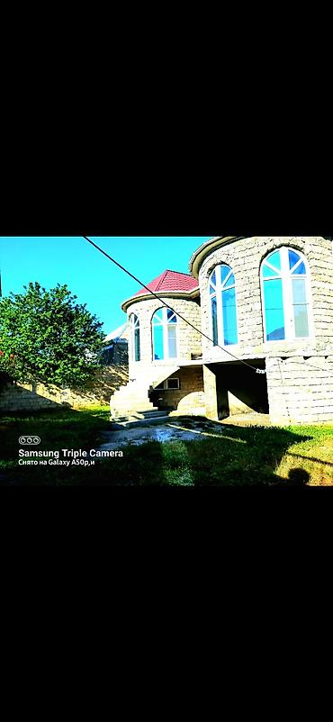 Daşınmaz əmlak: Salam. Bakıda, Yeni Ramanada (Ayroportun yanında) Şuşa qəsəbəsındə 3 — 6