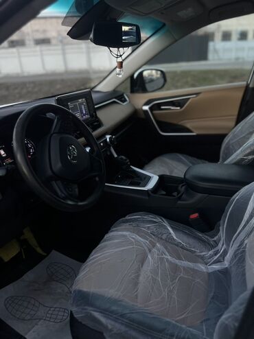 Toyota: Toyota RAV4: 2021 г., 2.5 л, Автомат, Бензин, Кроссовер — 11