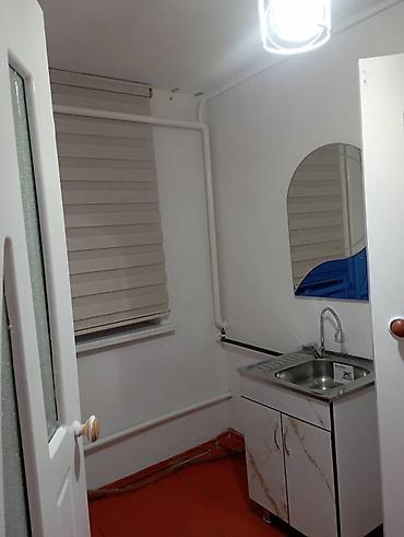 Долгосрочная аренда квартир: 3 комнаты, С мебелью частично — 4