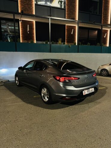 муссо коробка: Hyundai Elantra: 2019 г., 2 л, Автомат, Бензин, Седан