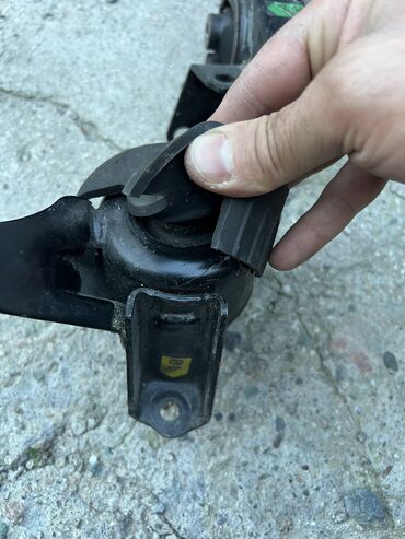 Подушки мотора: Подушка мотора Toyota 2005 г., Оригинал, Япония — 4