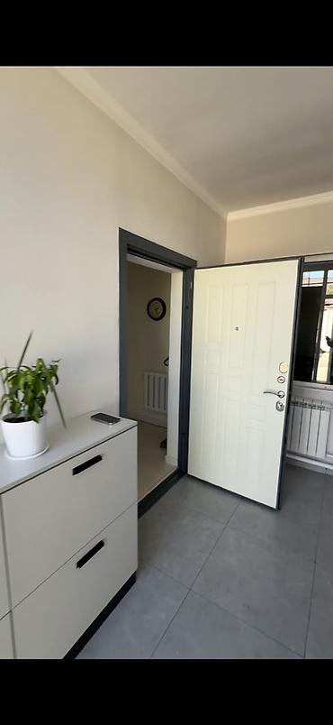 Продажа коттеджей и домов: 3 комнаты, 110 м², 4 соток, Бишкек, Арча-Бешик ж/м Собственник — 8