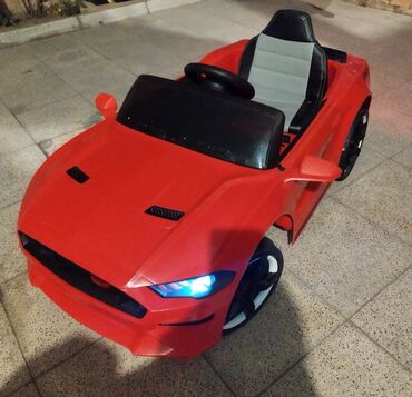 Manejlər: Uşaq üçün elektrikli mini avtomobil – idman kupe üslubunda, parlaq