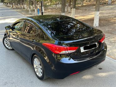 Hyundai: Hyundai Elantra: 1.8 l | 2013 il Sedan — 3