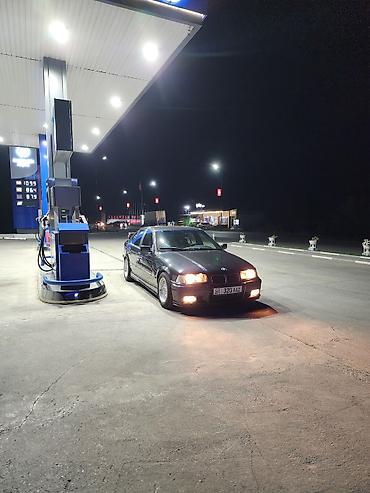 Унаа: BMW 3 series: 1993 г., 2 л, Кол менен иштөөчү, Бензин, Седан — 3