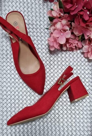 Sandale: 36-41 1700 — 3