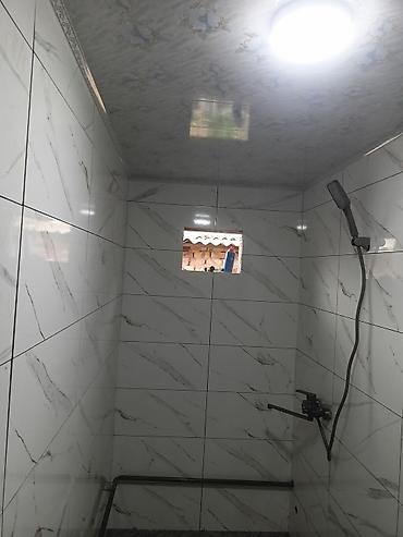 Укладка плитки: Душевая зона с отделкой под ключ. - Стены облицованы крупноформатной — 2
