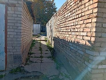 Продажа коттеджей и домов: Уй сатылат 📍кемин орловка шаарында участак 12 сотый чон Уй 4 комната — 8