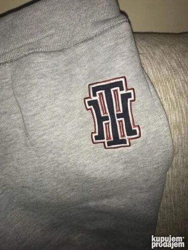 Trenerke: Original Tommy Hilfiger trenerka M Teget plava Polustruk 43-46cm na lalafo.rs — 10 Trenerke: Original Tommy Hilfiger trenerka M Teget plava Polustruk 43-46cm — 10