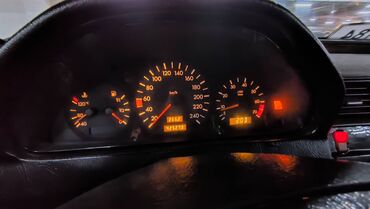 çeşqa 2 mator: Mercedes-Benz 220: 2.2 л | 1993 г. Седан