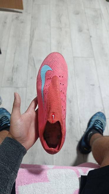informatika za 1 razred gimnazije: Nike Mercurial kopačka sa čeličnim kramponima (SG konfiguracija). - — 2