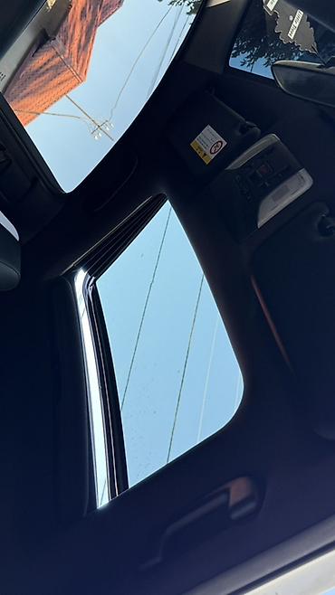 скубка авто: Toyota Corolla: 2019 г., 1.8 л, Гибрид, Седан — 10