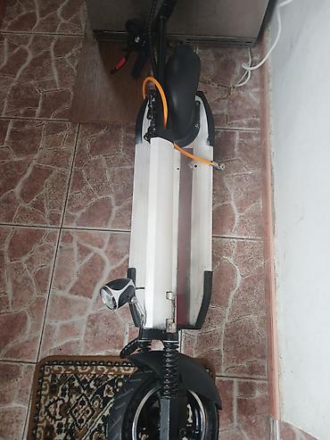 kuggo m4 pro: İşlənmiş Elektrik samokat 10", 501 - 750 Vt, 36 - 45 km/s, Ödənişli çatdırılma — 4