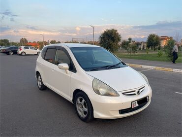 фит в рассрочку: Honda Fit: 2004 г., 1.3 л, Автомат, Бензин