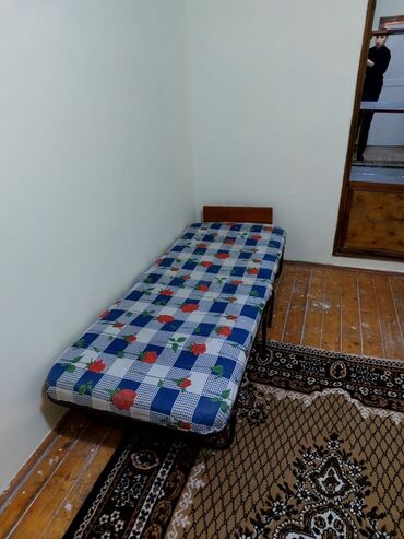 matras islenmis: Б/у, Односпальная кровать, Без подьемного механизма, С матрасом, Без выдвижных ящиков, Азербайджан