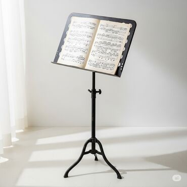 nook simple touch with glowlight: Маленький пюпитр – компактный и удобный для нот и планшета Продаю