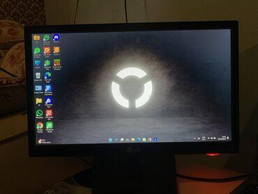 Modemlər və şəbəkə avadanlıqları: LG 19” LCD monitor + simsiz siçan dəsti Monitor: - Brend/model: LG