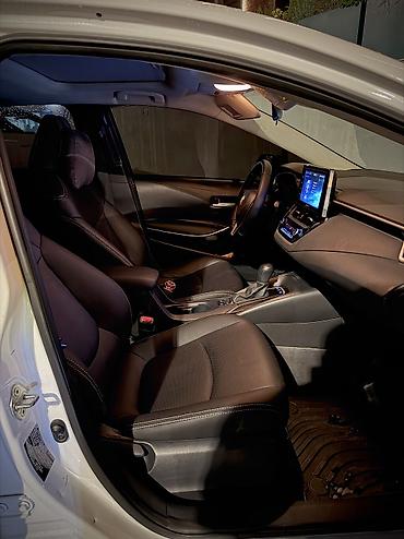 Toyota: Toyota Corolla: 2019 г., 1.8 л, Вариатор, Гибрид, Седан — 10