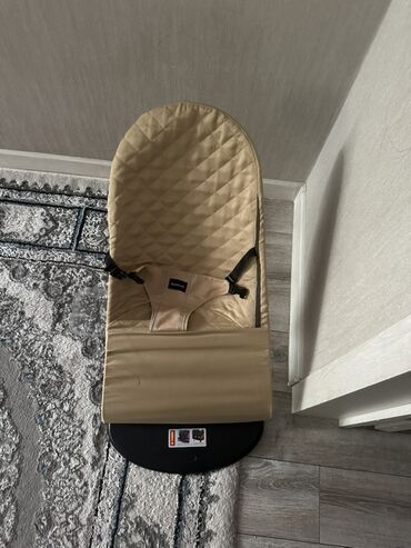 подвесные качели детские: Детский шезлонг от BabyBjörn цена 1000 + черный чехол в бежевом