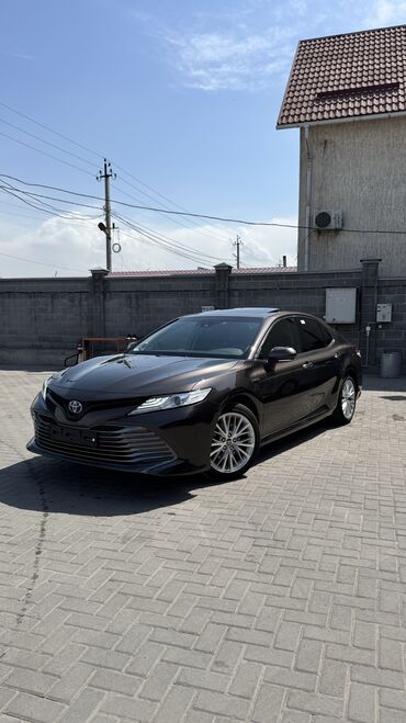 Toyota: Toyota Camry: 2021 г., 2.5 л, Гибрид