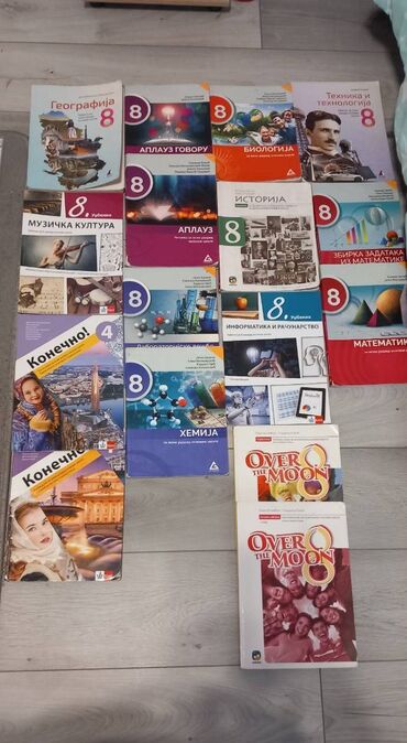 o clone sa prevodom sve epizode: Prodajem knjige za 8.razred