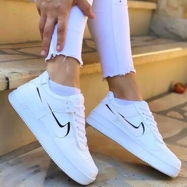 Patike i sportska obuća: Nike