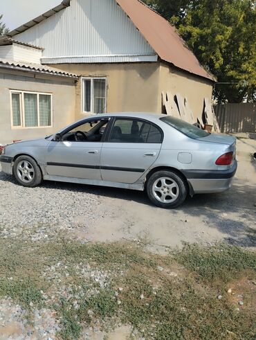 запчасти киа бишкек: Автомобиль Toyota Avensis в кузове седан, окрашенный в серебристый