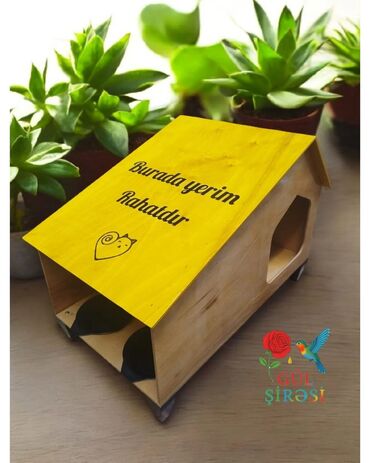 Yuvalar: Taxta pişik evi – “Burada yerim rahatdır” yazılı - Material — 18