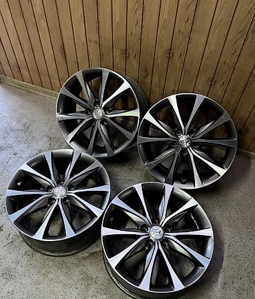 wheel: Литые Диски R 18 Hyundai, Комплект, отверстий - 5, Б/у — 2