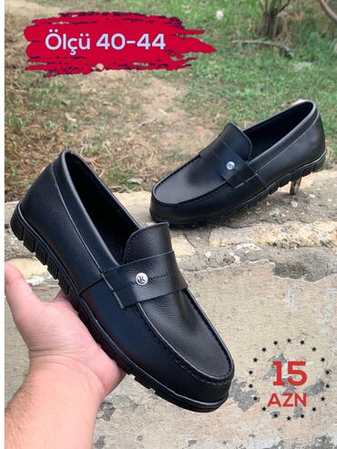 Ayaqqabılar: Butun ayaqqabılar 15 azn bu ayin sonuna kimi!! Ölçü 40 44 kimi — 12