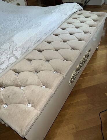 Yataq otağı dəstləri: 2 təknəfərlik çarpayı, 2 tumba, Komod, Termo, Azərbaycan, İşlənmiş — 10