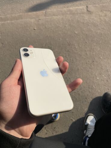 задняя крышка iphone: IPhone 11, Б/у, 128 ГБ, Белый, Чехол, 74 %