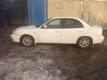 Daewoo: Daewoo Nubira: 2000 г., 1.5 л, Механика, Бензин, Седан