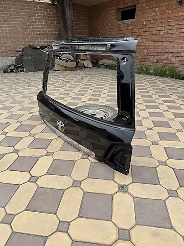 lend cruizer: Задняя дверь (крышка багажника) Toyota Land Cruiser 200 - — 3