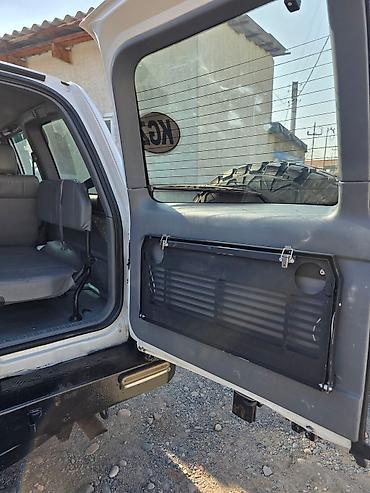 Toyota: Toyota Land Cruiser: 2001 г., 4.5 л, Механика, Газ, Внедорожник — 10