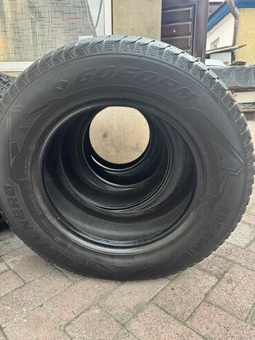 Шины и диски: Шины 285 / 60 / R 18, Зима, Комплект, Внедорожные (АТ/МТ), Goform