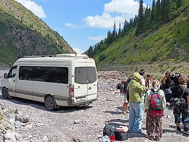 водород для авто: Бус на заказ - Длиннобазный высокорамный фургон-минибус белого цвета — 7