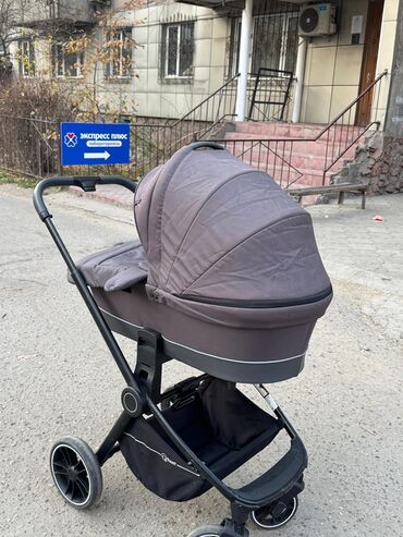 Коляски: Коляска, цвет - Черный, Б/у — 1