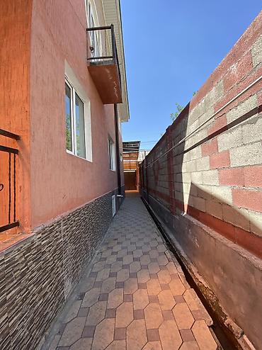 Продажа коттеджей и домов: 🏡 Үй сатылат! 📍 Дарек: Ош шаары Юго-восток кичи району болжол мектеп at lalafo.kg — 2 Продажа коттеджей и домов: 🏡 Үй сатылат! 📍 Дарек: Ош шаары Юго-восток кичи району болжол мектеп — 2