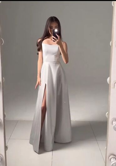 белая платья: Повседневное платье, Длинная модель