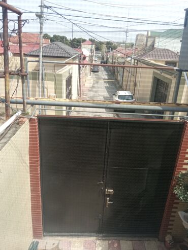 Həyət evləri və villaların satışı: Qaraçuxur qəs. 5 otaqlı, 180 kv. m, Kredit yoxdur, Yeni təmirli