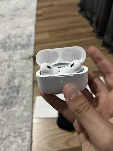 Apple AirPods Pro (MagSafe şarj qutusu ilə) Xüsusiyyətlər: - Aktiv