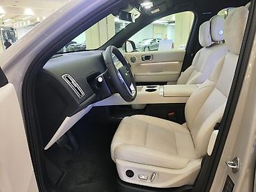 Lixiang: Lixiang L6: 2025 г., 1.5 л, Автомат, Гибрид, Кроссовер — 8