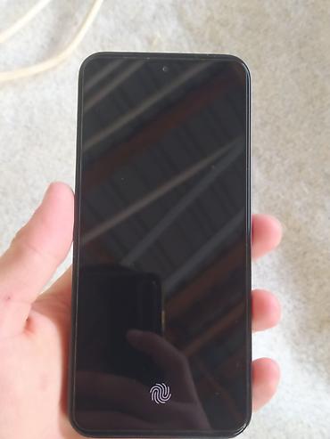 ıphone 14 pro max: Smartfon – tam ekranlı ön panel, ekranaltı barmaq izi oxuyucu ikonu — 4