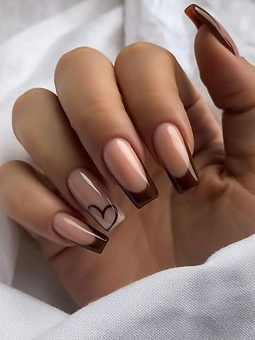 sade dirnaqlar: Xidmət: Professional manikür və gel lak dizaynı Təsvir: - Klassik — 4