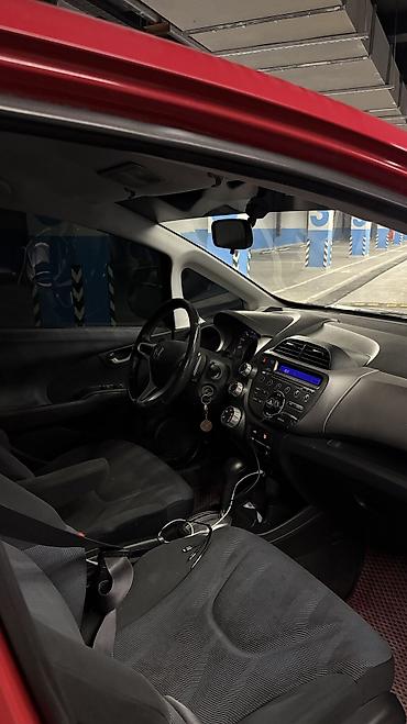 фит акп: Honda Fit: 2009 г., 1.5 л, Автомат, Бензин, Хэтчбэк — 4
