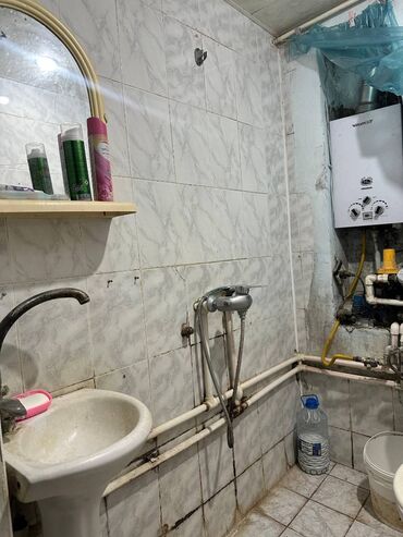 Köhnə tikili: Biləcəri qəs Yəhya Hüseynov küç 5 mərtəbəli binanın 1 ci mertebesinde -da lalafo.az — 10 Köhnə tikili: Biləcəri qəs Yəhya Hüseynov küç 5 mərtəbəli binanın 1 ci mertebesinde — 10