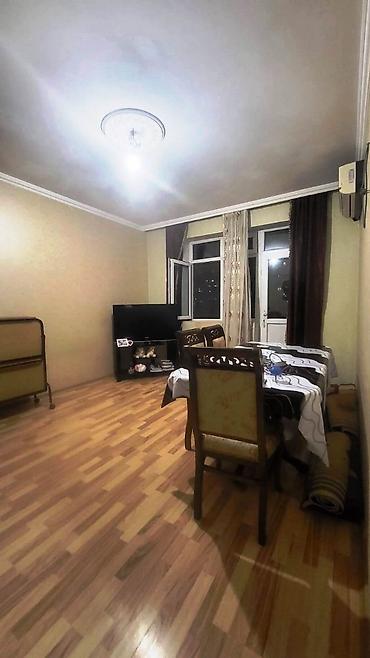 Mənzillər: 8-ci kilometr, 2 otaqlı, Yeni tikili, m. Xalqlar Dostluğu, 76 kv. m — 5