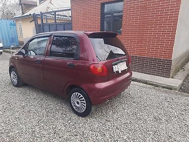 Другие автомобили: Компактный городской хэтчбек, 5 дверей, бордовый цвет. Основные — 5