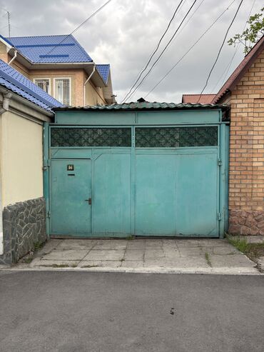 продам дом в новопокровке: Үй, 71 кв. м, 3 бөлмө, Риелтор, Эски ремонт